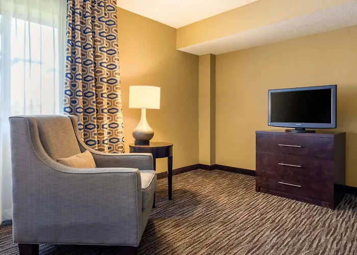 Suburban Elk Grove Hotel Arlington Heights