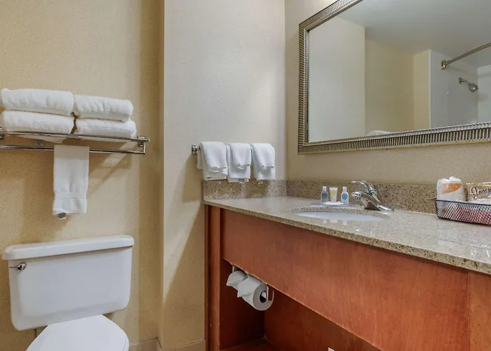 Hotel Suburban Elk Grove 4*