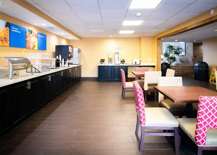 Hotel Suburban Elk Grove 4*