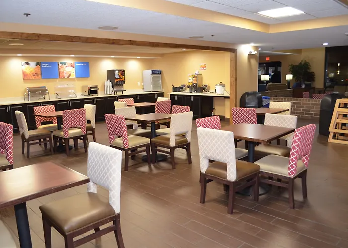 Suburban Elk Grove Hotel 4*