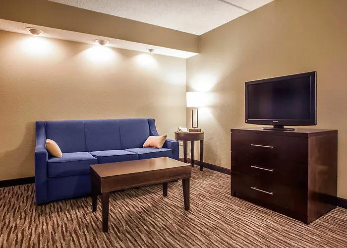 Hotel Suburban Elk Grove