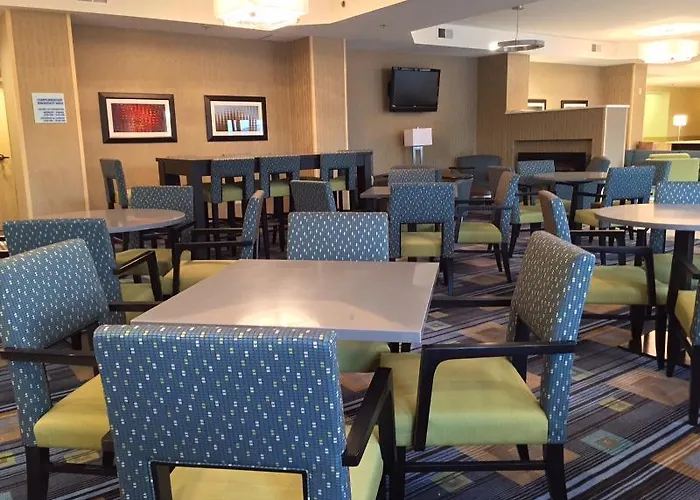 Hotel Suburban Elk Grove 4*