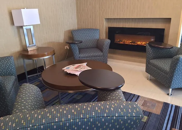 Suburban Elk Grove Hotel 4*
