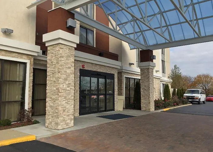 Hotel Suburban Elk Grove 4*